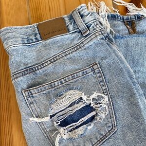 American Eagle Outfitters Mom Jean